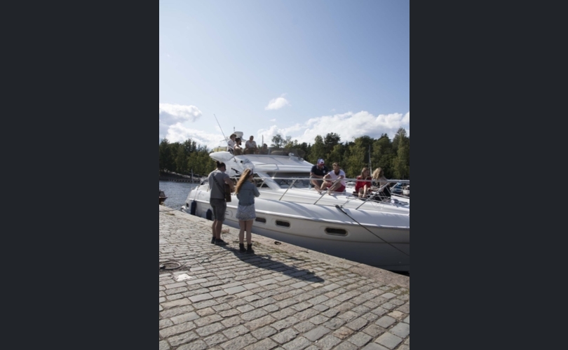 Sealine F43 YERO-kuva-3